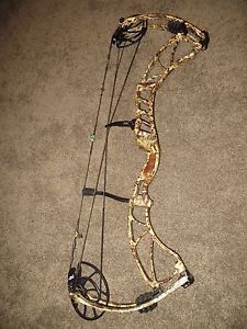 2015 Expedition Archery XCENTRIC 7 Right Handed Bow MINT CONDITION