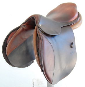 17.5" CWD SE01 SADDLE (SE01013060) VERY GOOD CONDITION !! - DWC