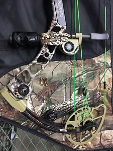 mathews monster xlr8 UPDATED PICTURES. BARE BOW AND WRIST SLING ONLY.