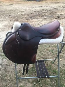 Monoflap Jump Saddle 17.5 Dominus