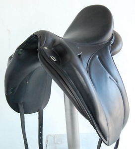 17.5" DEVOUCOUX MAKILA LAB SADDLE (S17002359) FULL CALF, DEMO! - XVD