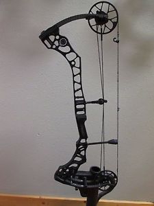 Mathews No Cam HTX Black RH 28" 70#