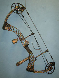 Mathews Chill Compound Bow with Accessories