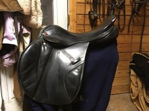 Albion Legend K2 jump saddle 18 M cross country eventing