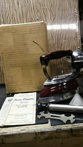 AGM American Gas Machine 6968 burgundy Sun Flame Iron & box,extras,nice one USA