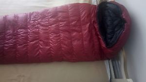 Western Mountaineering Sycamore MF 6'6" RH Zipper 90% Goose Down Sleeping Bag