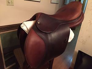 17.5" CWD SE01 SADDLE (SO07941) GOOD CONDITION