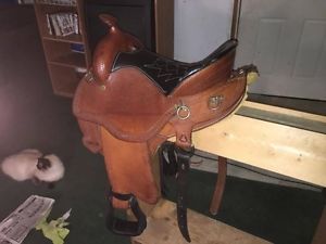 15''  Western Saddle Recent Upgrades + Cleaned & Conditioned