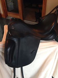 18" MW Trilogy Verago Elite Dressage Saddle w/Leathertec Girth & Keifer Leathers