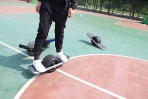 One wheel electric skateboard