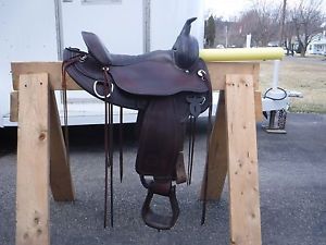 Circle Y Western Pleasure Trail 16 inches Saddle extra wide flex tree Omaha