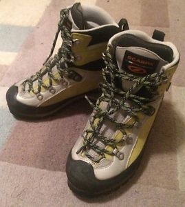 SCARPA TRIOLET PRO GTX WOMENS WALKING/HIKING BOOTS