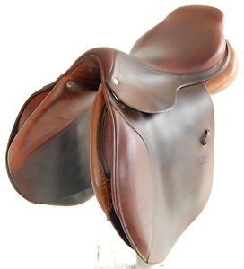 17.5" CWD SE02 SADDLE (SO23770) VERY GOOD CONDITION !! - DWC