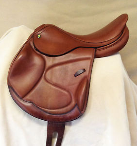 Ainsley (Europe) Mono-flap Event saddle