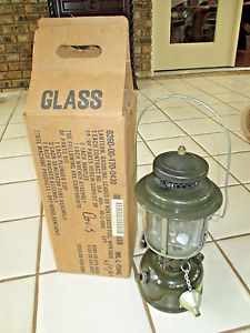 Vintage Coleman Military S.M.P. 1986 Single Mantel Camp Lantern With Box