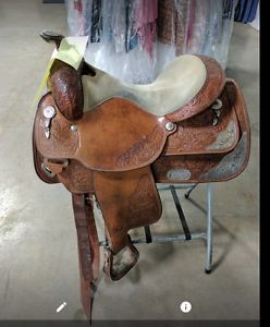 Circle Y 15.5" seat show saddle with silver