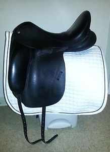 Custom Saddlery Icon Flight 17-17.5" MW Monoflap Dressage Saddle