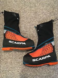 Scarpa phantom 8000 (sz 46)