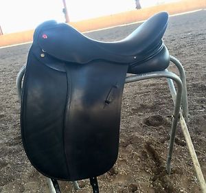 ALBION SLK II DRESSAGE SADDLE