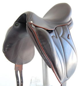 17.5" DEVOUCOUX MAKILA SADDLE (S16000169) DEMO CONDITION! - XVD