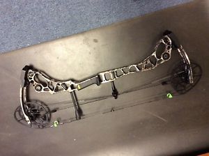 Used Mathews Halon 6 Compound Bow 60# RH, 29" draw