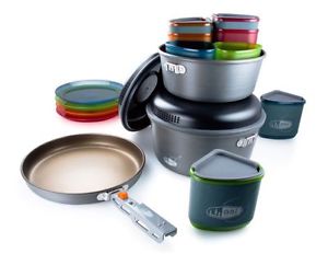 GSI Pinnacle Camper Cook and Eat Set Mens Unisex  New