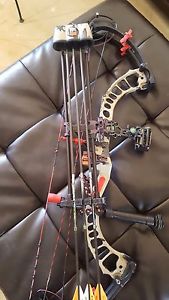 2015 PSE Full Throttle 70lb Kuiu Dipped Compound Bow