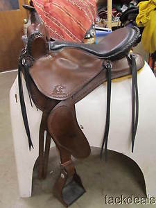 Custom Synergist Endurance Trail Gaited Saddle 17" MINT Used 2X