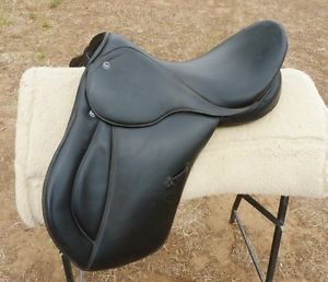 16 1/2" Black Amadeus All Purpose Saddle