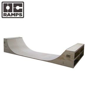 HALF PIPE SKATE RAMP, SKATEBOARD, HALF PIPE,