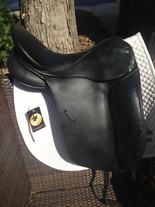 Schleese EAS Special Dressage Saddle - 18" - and cover