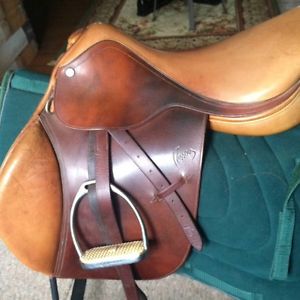 Pessoa Rodrigo GenX Saddle 17 inch