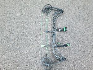 Mathews Halon 6 Left Handed 30" 60-70 LB Bow