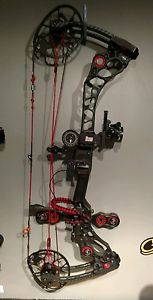 Mathews Halon 6 Tactical 28.5 70# RH