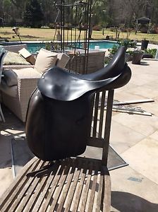 Smith Worthington Dressage Saddle 18"