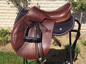 Arc de Triomphe 17" Close Contact Saddle, Medium Tree, Long Flap $3400 New!