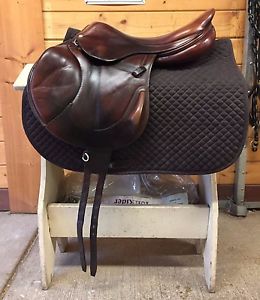 Antares Monoflap Jump Saddle - COMES WITH MATCHING ANTARES GIRTH AND COVER