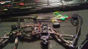 Hoyt Carbon Element Bow bone collector "collectors edition "