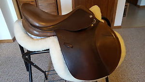 16.5  Pessoa Gen X Traditional Close Contact Jumping Saddle - Wide tree