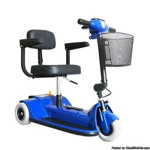 Slightly used & Beautiful Zip'r electric battery operated blue 3 wheel scooter