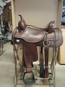 Circle Y Flex 2 Topeka Trail Saddle 15" Wide Walnut