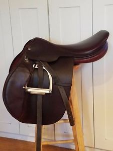 Crosby Touchdown AGA 17.5" Medium Hunter/Jumper English Saddle w/ Leathers+Irons