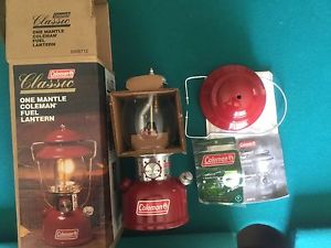 Coleman lantern 200B NIB never fired