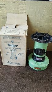 Valor Minor Kerosene Paraffin Oil Stove Camping Cooker Water / Food Heater 1960s