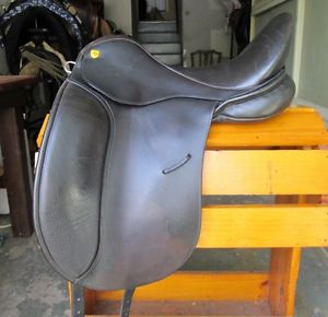 2010 Revere Saddlery "Justice" Dressage Saddle 17.5 Medium Tree 16" flaps