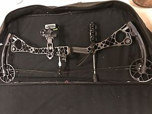 Mathews No Cam HTR  70# RH Archery Bow Right Hand