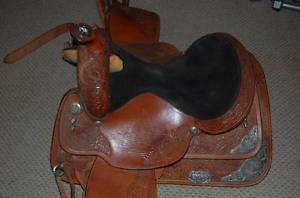 CIRCLE Y EXCELLENT CONDITION 16" Show Saddle Semi Quarter Bars