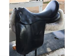 custom saddlery Dressage Saddle vlx 17,5