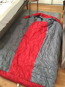 Big Agnes Dream Island Double Sleeping Bag: 15 Degree Synthetic Red/Gray