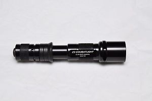 Surefire Z3 COMBATLIGHT incandescent flashlight A016033